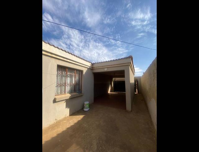 2 BEDROOM HOUSE FOR SALE IN BRAM FISCHERVILLE